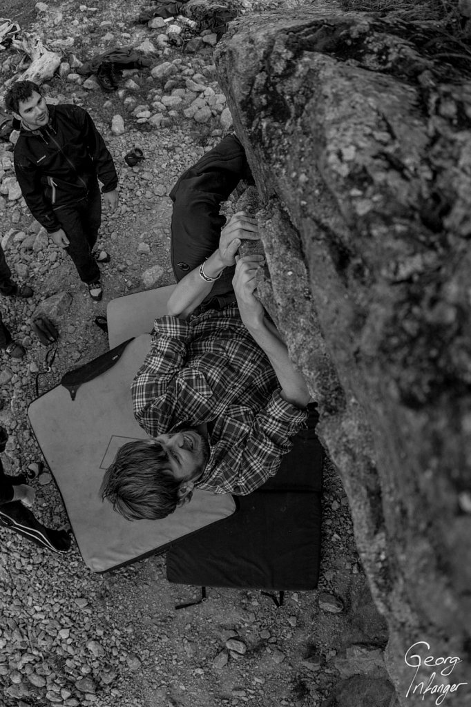 Christian Wuillemin in Engelberg - block dächli bouldern christian wuillemin 